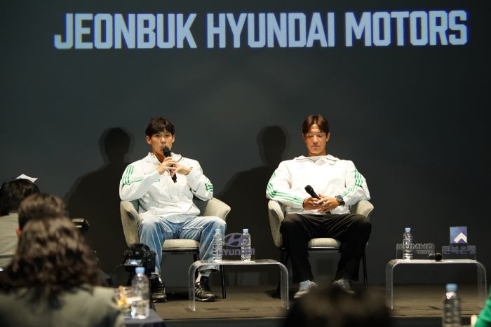 포엣 감독 “내일 구단과 미팅”…내년 시즌 동행 여부 확답 피해