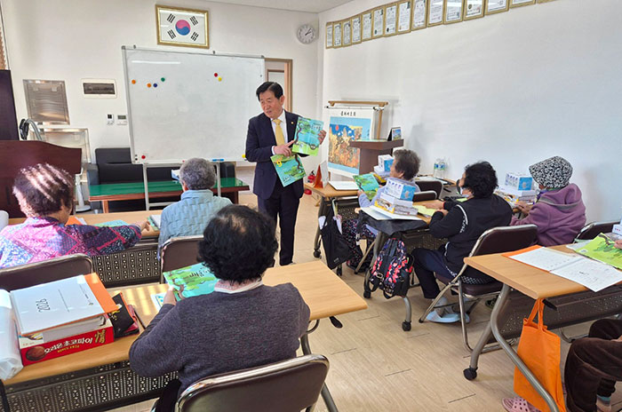 순창군, 성인문해교육 지원사업 선정…평생학습 기회 확대