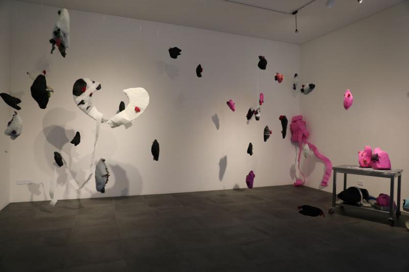 정하영 개인전 <a room of one’s own : 102 레퀴엠> 열려