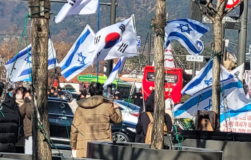 학교 앞 200m ‘혐오 시위’ 제한법 국회 통과…공포 3개월 후 시행